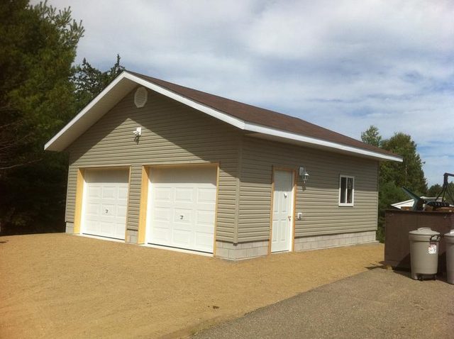 New detached garage construction